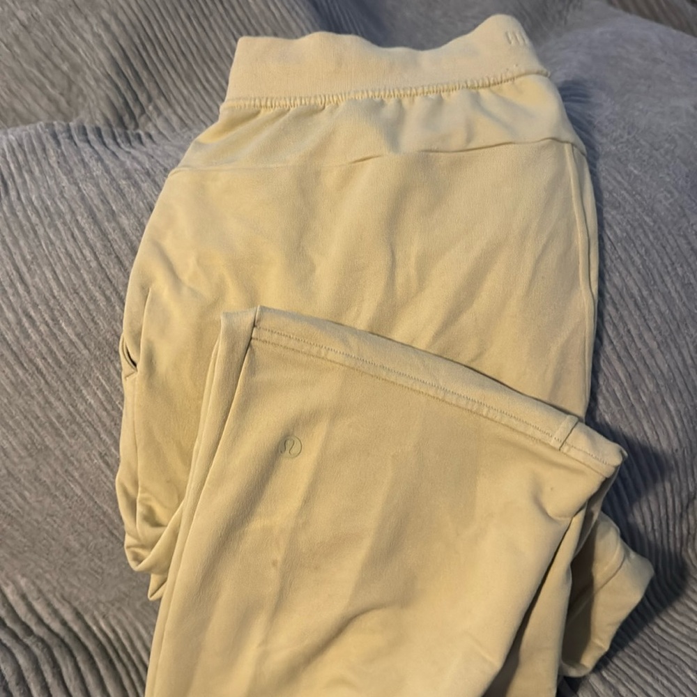 Lululemon ABC Jogger, Light Tan, good condition, Size M, no size tag